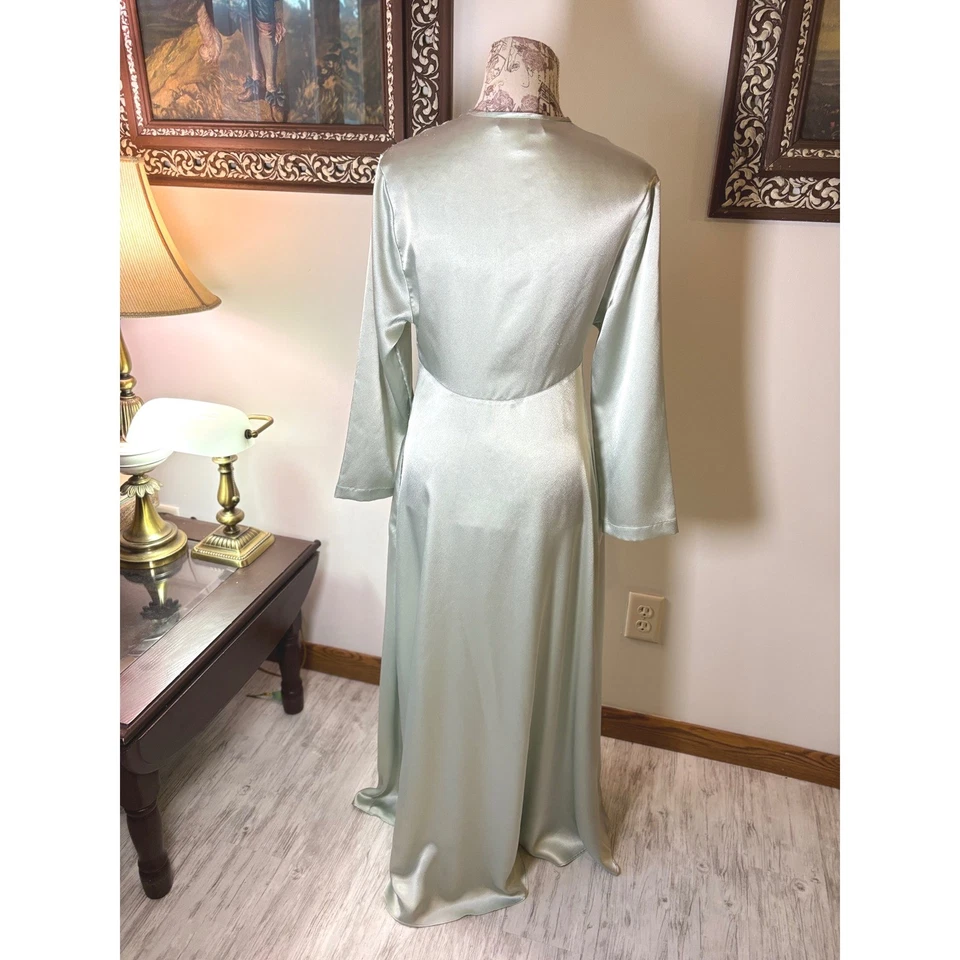 Vestido Valentino Intimo Manga Larga Encaje Recortado Satén S/M Italia VACACIONES Foto 2 de 4