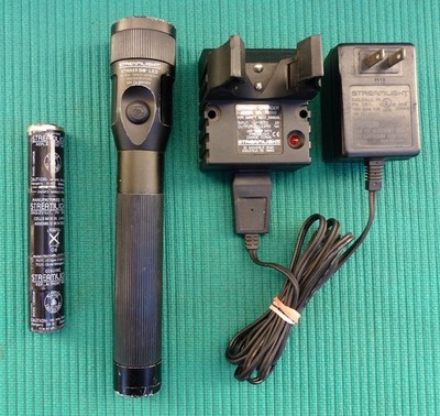 Streamlight Handheld Flashlight Stinger DS LED With Original Streamlight Charger