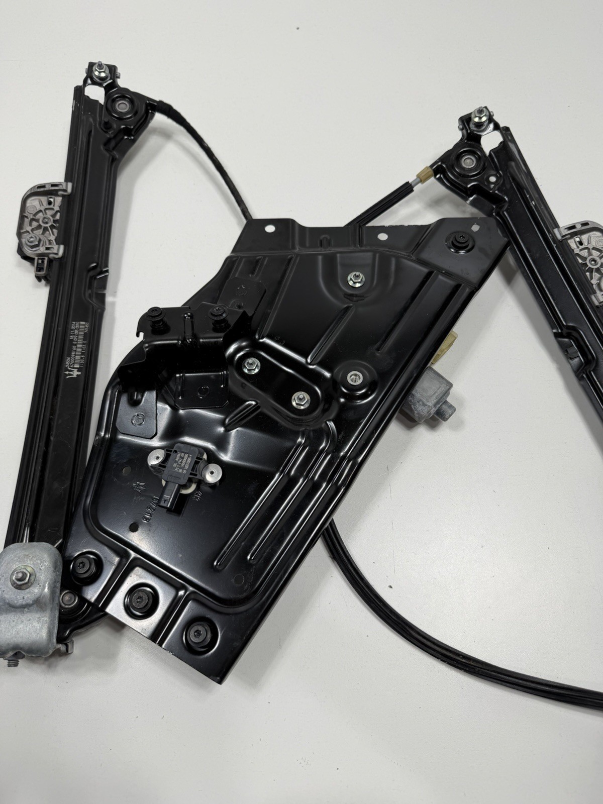 ✅14-22 Maserati Ghibli M157 Front Left Side Window Regulator W Motor OEM