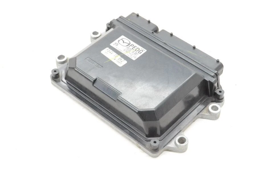 Módulo de control del motor Mazda 3 2014-2018 hatchback 2,0 L PEDG 18 881  Foto 4 de 4