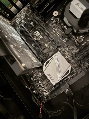 Corsair Graphite Series 780T Tower Intel I7 RM650X ASUS Motherboard Hyper DDR - Picture 8 of 14