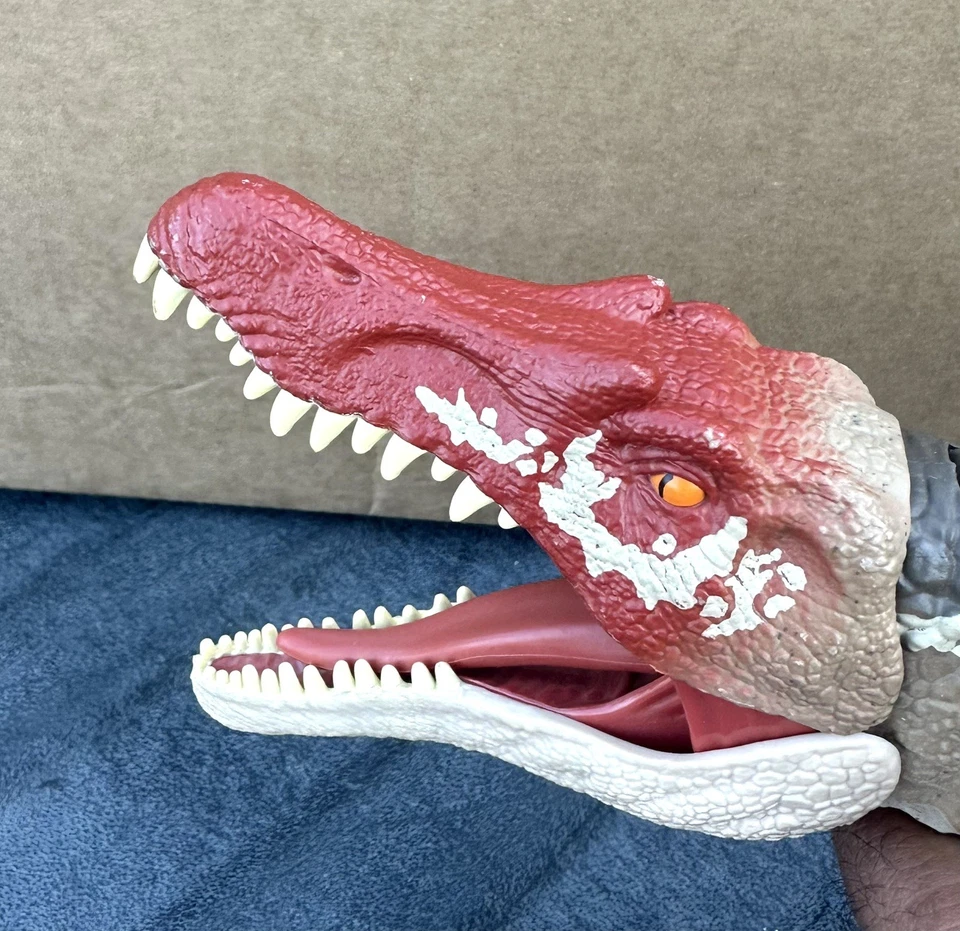 Figura de acción de juguete Jurassic World Legacy 21" Extreme Chompin' Spinosaurus Foto 3 de 4