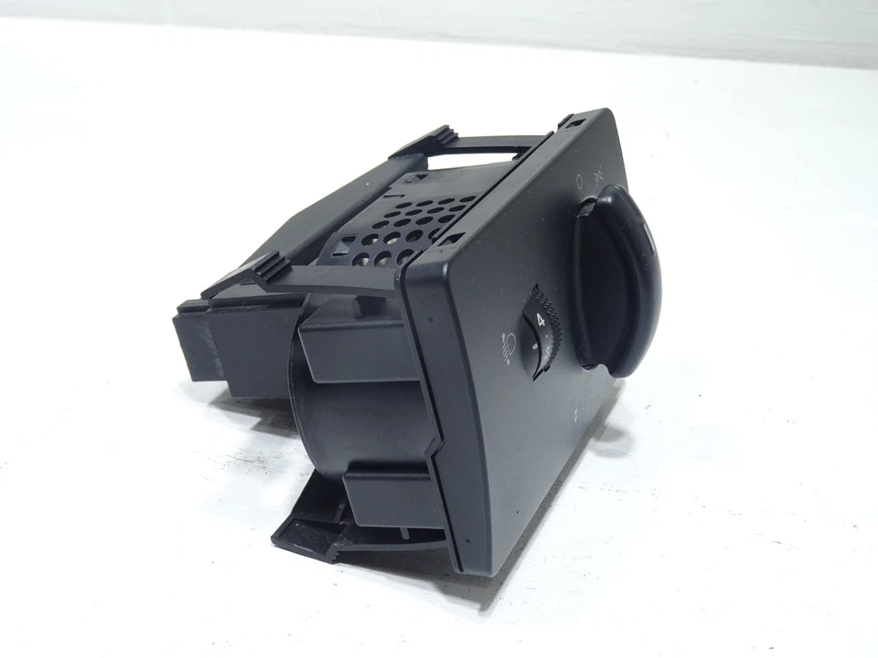 Ford Fiesta Mk6 05 - 08 / Fusion 05 - 12 Blue Led Headlight Switch 6S6T13A024DA - Image 2 of 4