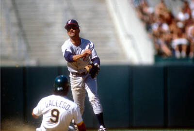 Ozzie Guillen Chicago White Sox gets his throw off to first b- Baseball Photo 1