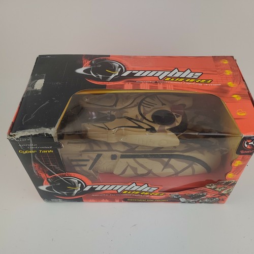 Rumble Wars CYBER TANK Brown Camo w/2 Cyber Troopers 2001 Trendmasters - Picture 2 of 6