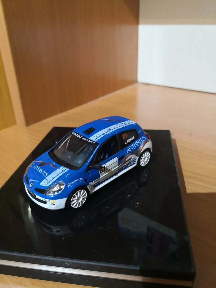 Renault clio R3 sport ARTHRITIS L.Comole norev 1/43 - Imagen 2 de 3