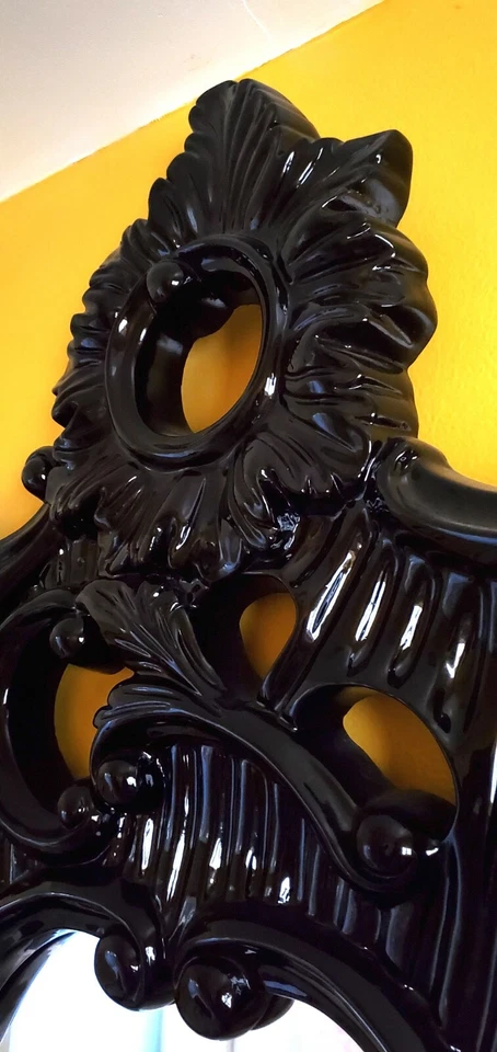 GORGEOUS Large Black Lacquered Vintage-inspired mirror in excellent condition! - Image 3 of 4