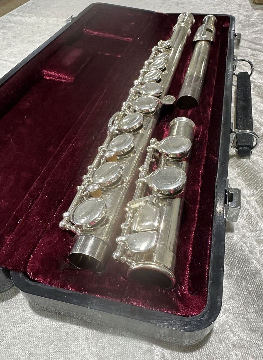 Flute Jupiter Model JFL 511 II Silver Student Flute with