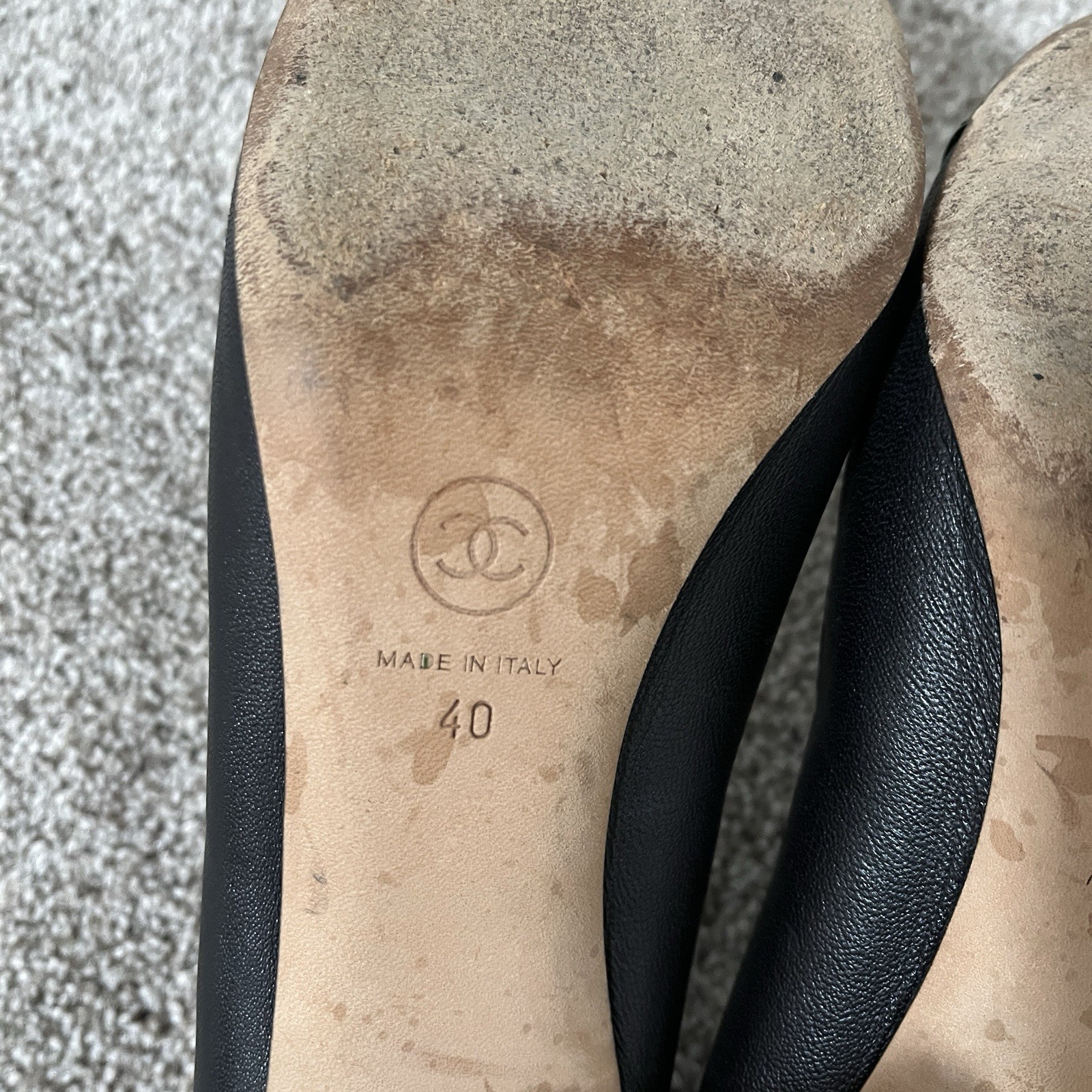 Authentic CHANEL Black Leather Interlocking CC Lo… - image 14