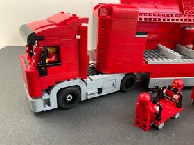 LEGO 2005 Scuderia Ferrari Truck - Set 8654