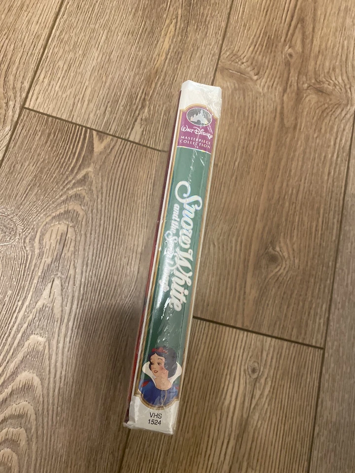 Snow White and the Seven Dwarfs (VHS, 1994) Masterpiece Collection SEALED !!! - Image 4 of 4