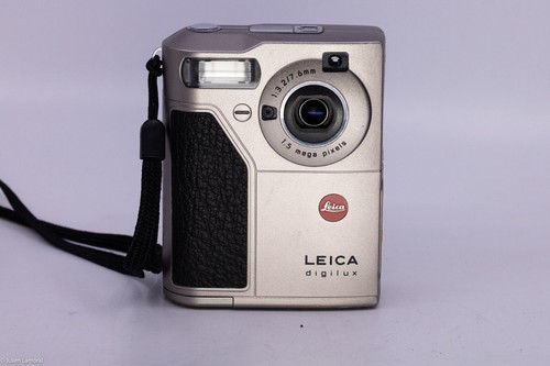 Collector Leica Digilux 1.5 MP 1:3.2 / 7.6mm Digital Camera - Afbeelding 1 van 10