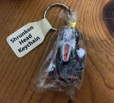 Shrunken Head SCREAM Keyring Keychain Halloween Alley New