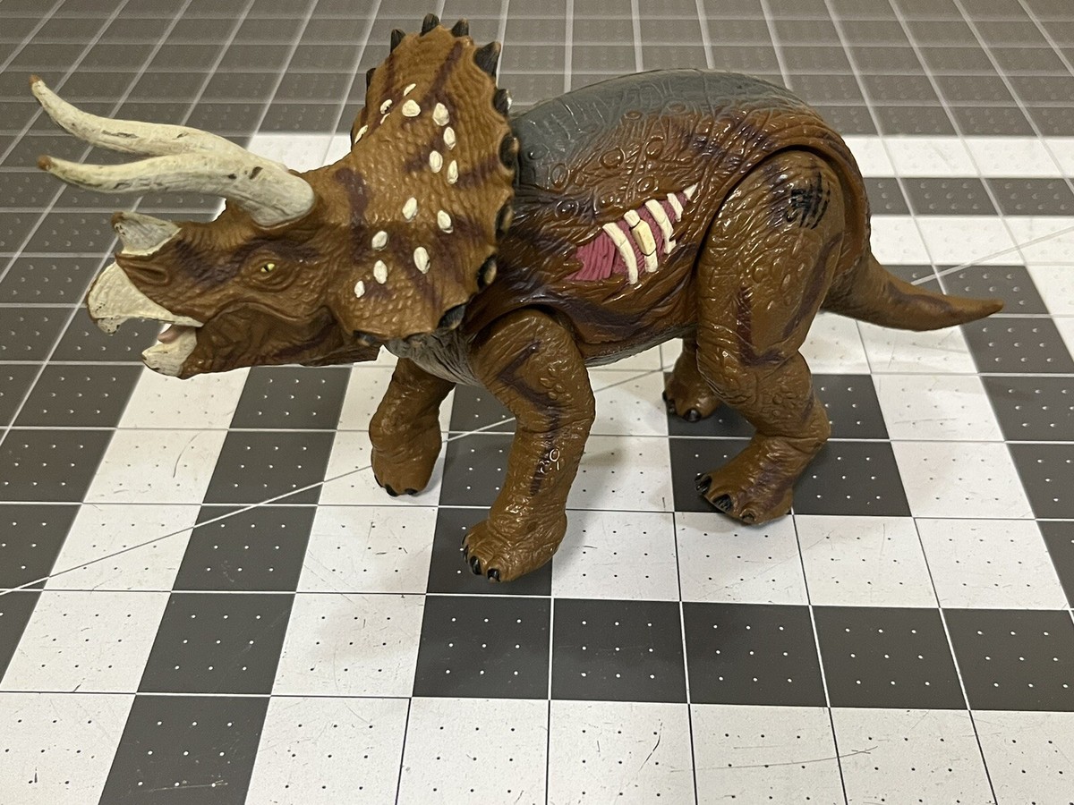 Jurassic Park Triceratops Dinosaur Action Figure JP3 vtg 2000