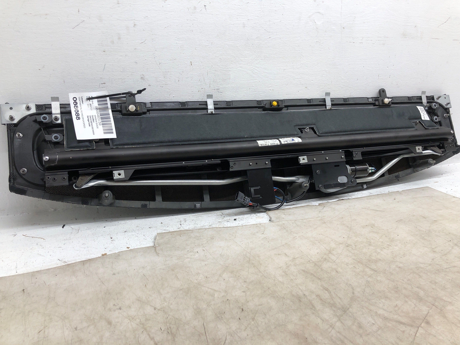 2006-2012 BENTLEY CONTINENTAL REAR BACK WINDOW SUNSHADE BLIND 3W5861325