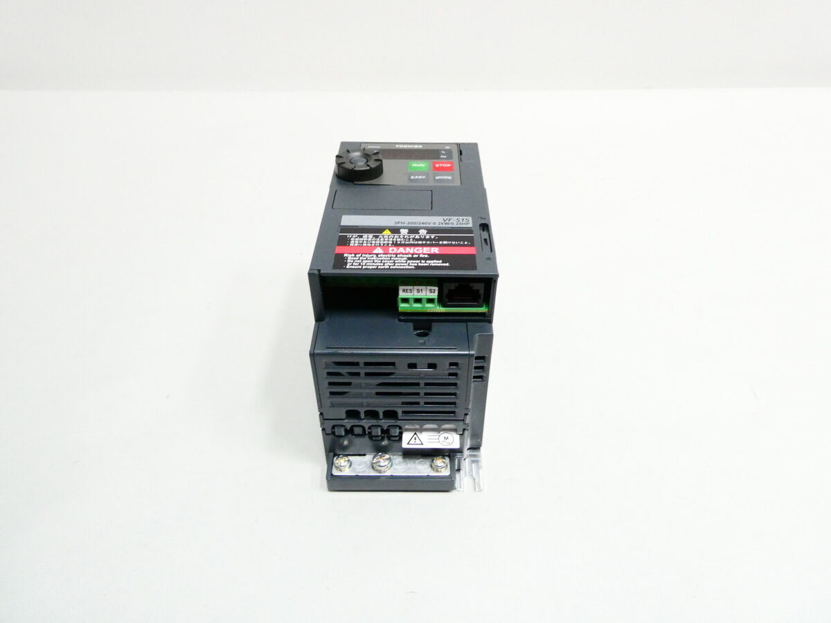 Toshiba VFS15-2002PM Transistor Inverter 3ph 0.1-500hz 200 Toshiba VFS15-2002PM Transistor Inverter 3ph 0.1-500hz 200