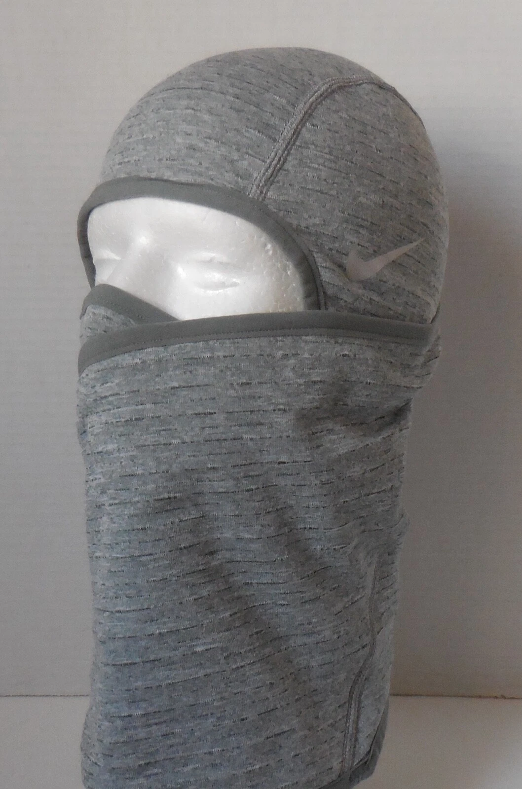 Nike Therma Sphere Hood 4.0 Balaclava Adult Unisex Smoke Grey/Smoke Grey/Silver