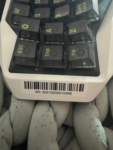 ANGRY MIAO HATSU Wireless / Bluetooth Ergonomic Mechanical Keyboard - Photo 3/11