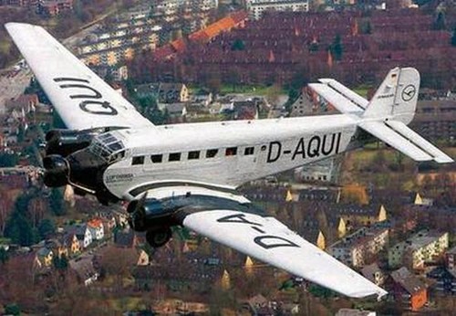 1/200 Junkers Ju 52 German Transport Plane Zvezda 6139 Plastic Model kit - Picture 9 of 9