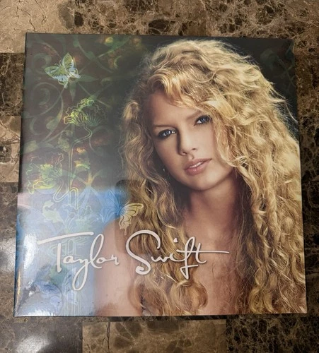 TAYLOR SWIFT SELF TITLED FIRST ALBUM ON VINYL  FACTORY SEALED ORIGINAL DEBUT NEW