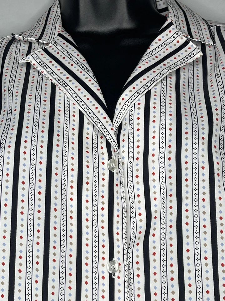 Camisa vintage Lady Manhattan com botões listra preta branca retrô manga curta tamanho 8 - Imagem 2 de 4