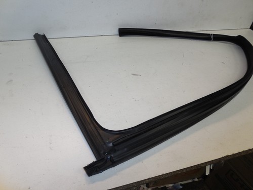 07-13 Mercedes W221 Rear Left Door Glass Window Frame Run Channel Weatherstrip - Picture 5 of 5