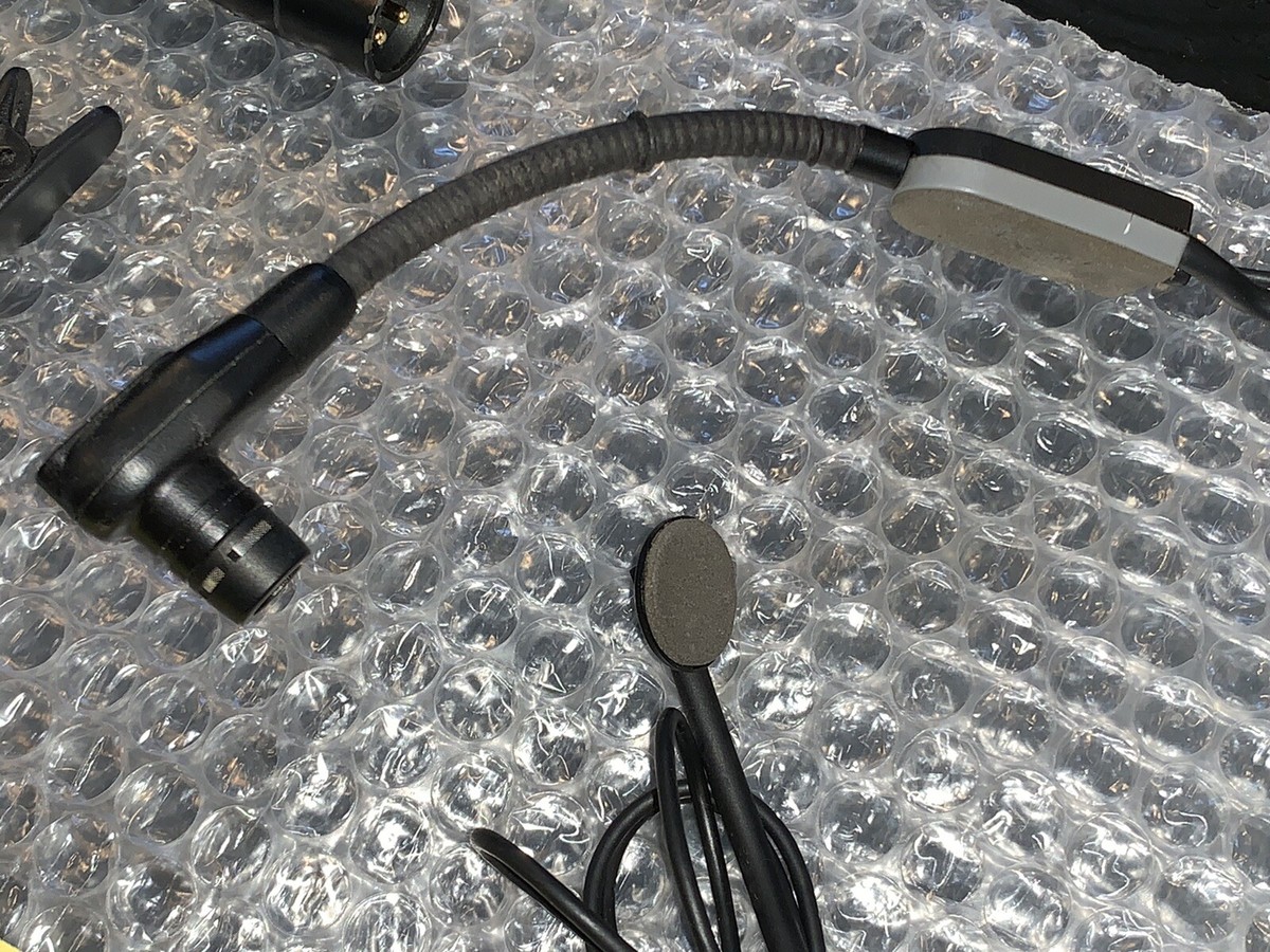 SHURE SM35-XLR Head Worn Microphone With RPM626 XLR Preamp SHURE SM35-XLR Head Worn Microphone With RPM626 XLR Preamp