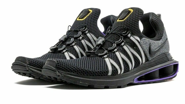 multicolor nike shox