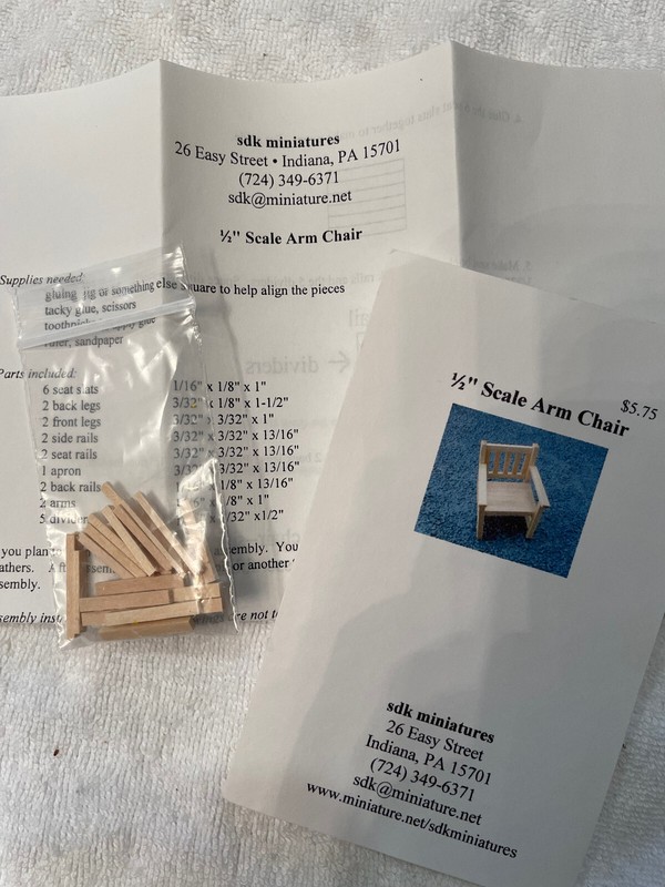 1/2" 1:24 Arm Chair Wood for dollhouse New Vintage SDK Miniatures