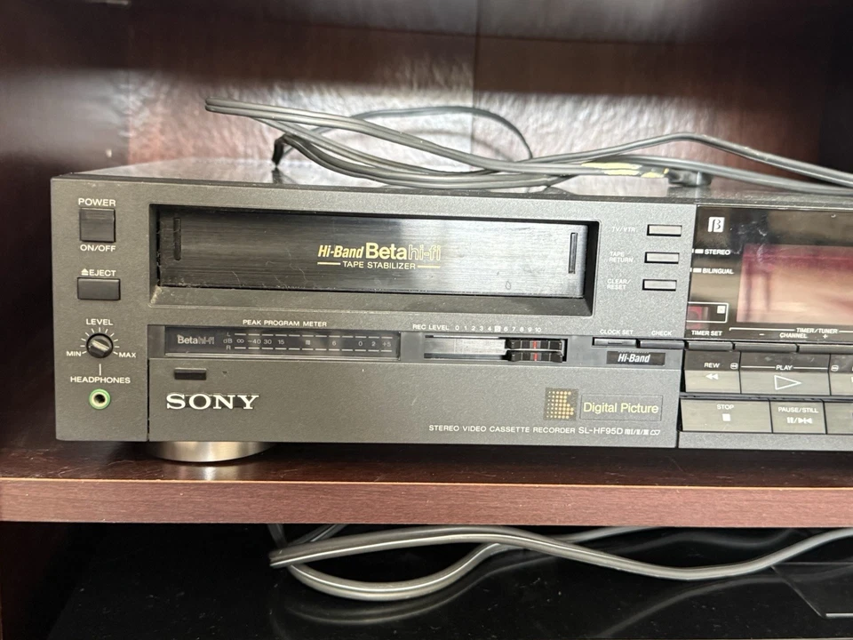 VCR estéreo Sony SL-HF95D Hi-Band Beta Hi-Fi Foto 2 de 4