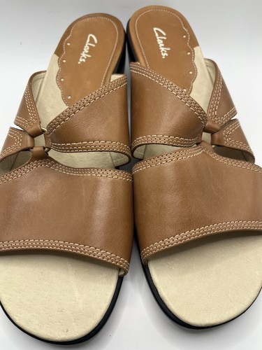 Sandalias Clarks para mujer talla 10 de cuña de cuero nuevas sin etiquetas anillo de latón tostado - Imagen 3 de 8