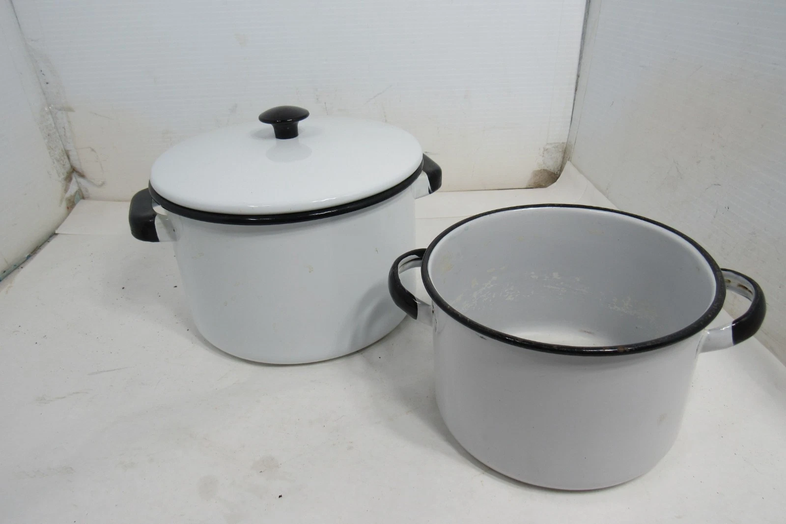 Two Vintage White Enamelware Black Trim Pots 2 Quart and 1 QT Farmhouse Decor