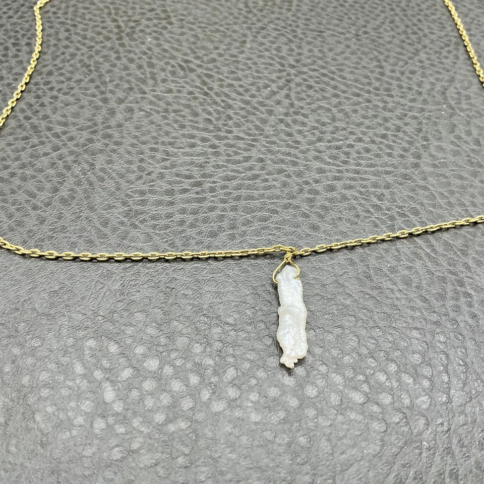 Madewell Baroque Freshwater Pearl Pendant Necklace Gold Tone Chain Minimalist - Image 4 of 4