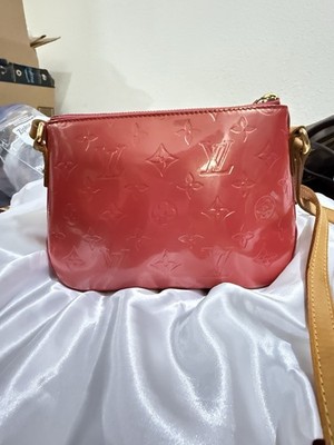 LOUIS VUITTON Framboise Pink Monogram Vernis Minna Street Crossbody Bag