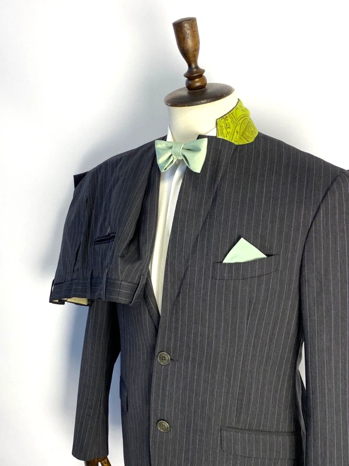 Men's ETRO MILANO 2 Piece Italian Luxury Striped Suit Blazer Pants EU 52 UK 42 - Image 3 of 4