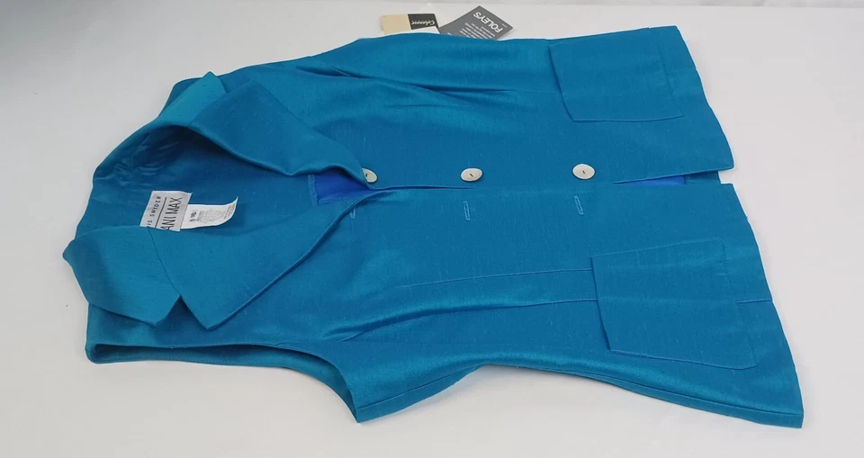 Stunning New sz16 Peacock Blue 2 Piece Short Sleeve Button Top, Ankle Slit Pant - Image 2 of 4