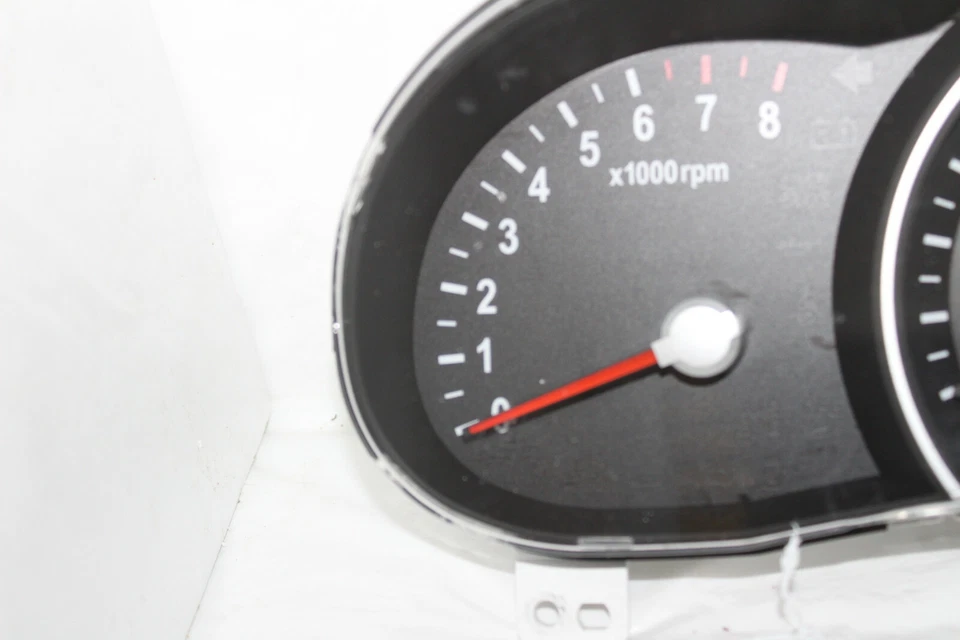 Cuadro de instrumentos velocímetro 08-2011 Kia Sedona tablero indicadores 62.619 millas Foto 3 de 4