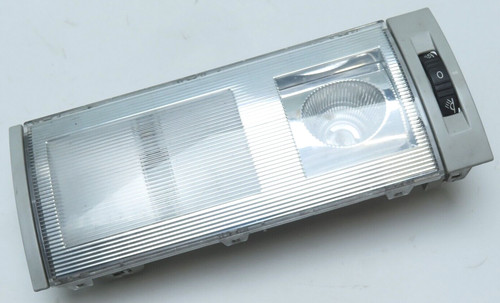 VW T5 / INNENRAUMLEUCHTE LEUCHTE hinten / 7H5947105 (BB32)