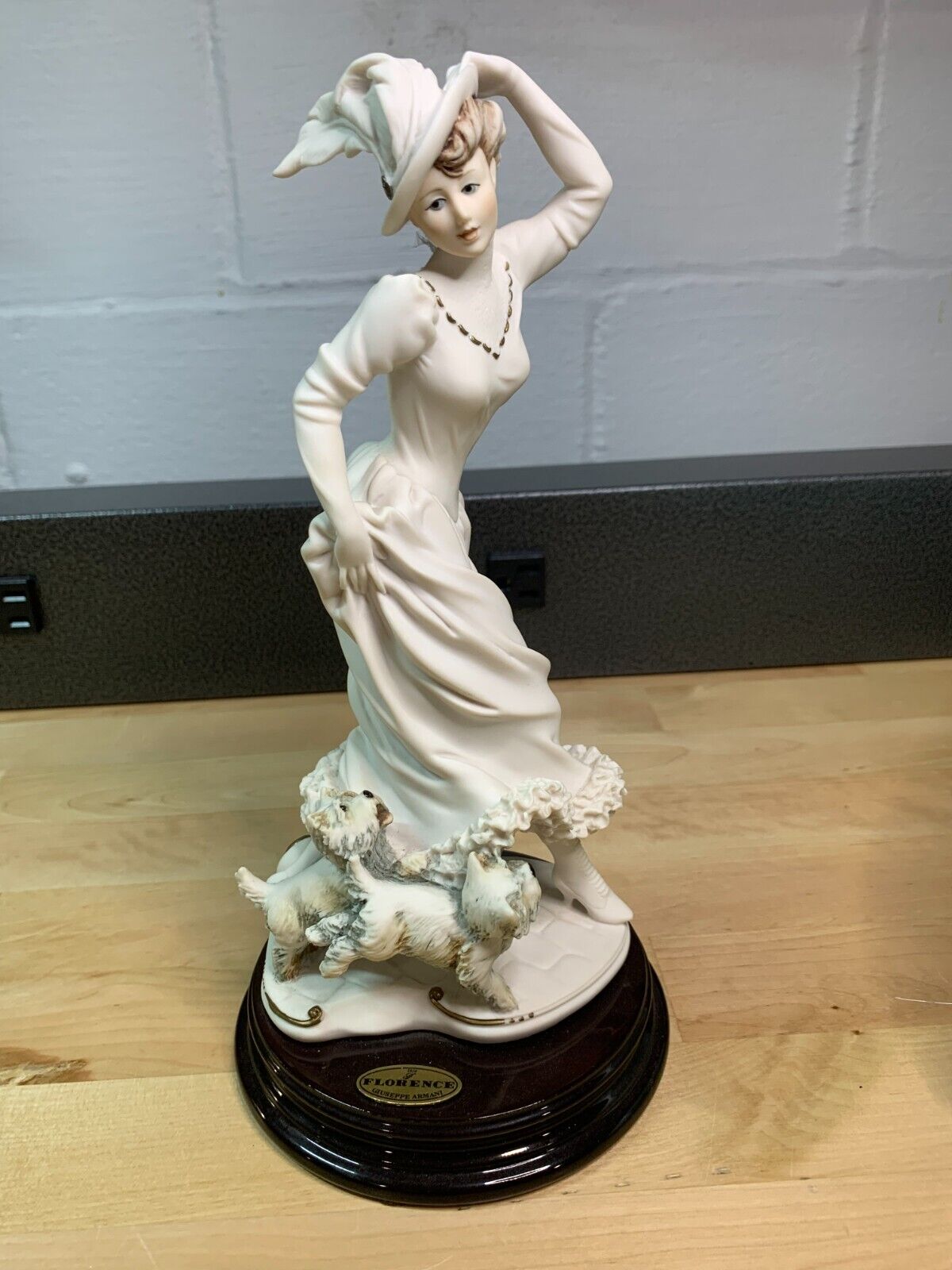 GIUSEPPE ARMANI "Why Me?" Figurine woman with Dogs Made in Italy