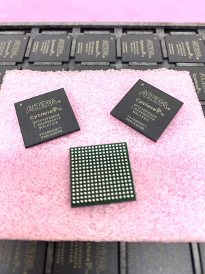 1 Stück EP1C12F256C8 | CYCLONE | FPGA | EP1C12 | FBGA-256 | Altera / Intel
