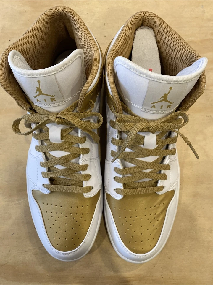 0969) Nike Air Jordan 1 One Phat blanco/dorado metálico 364770-130 para hombre talla 12” Foto 2 de 4