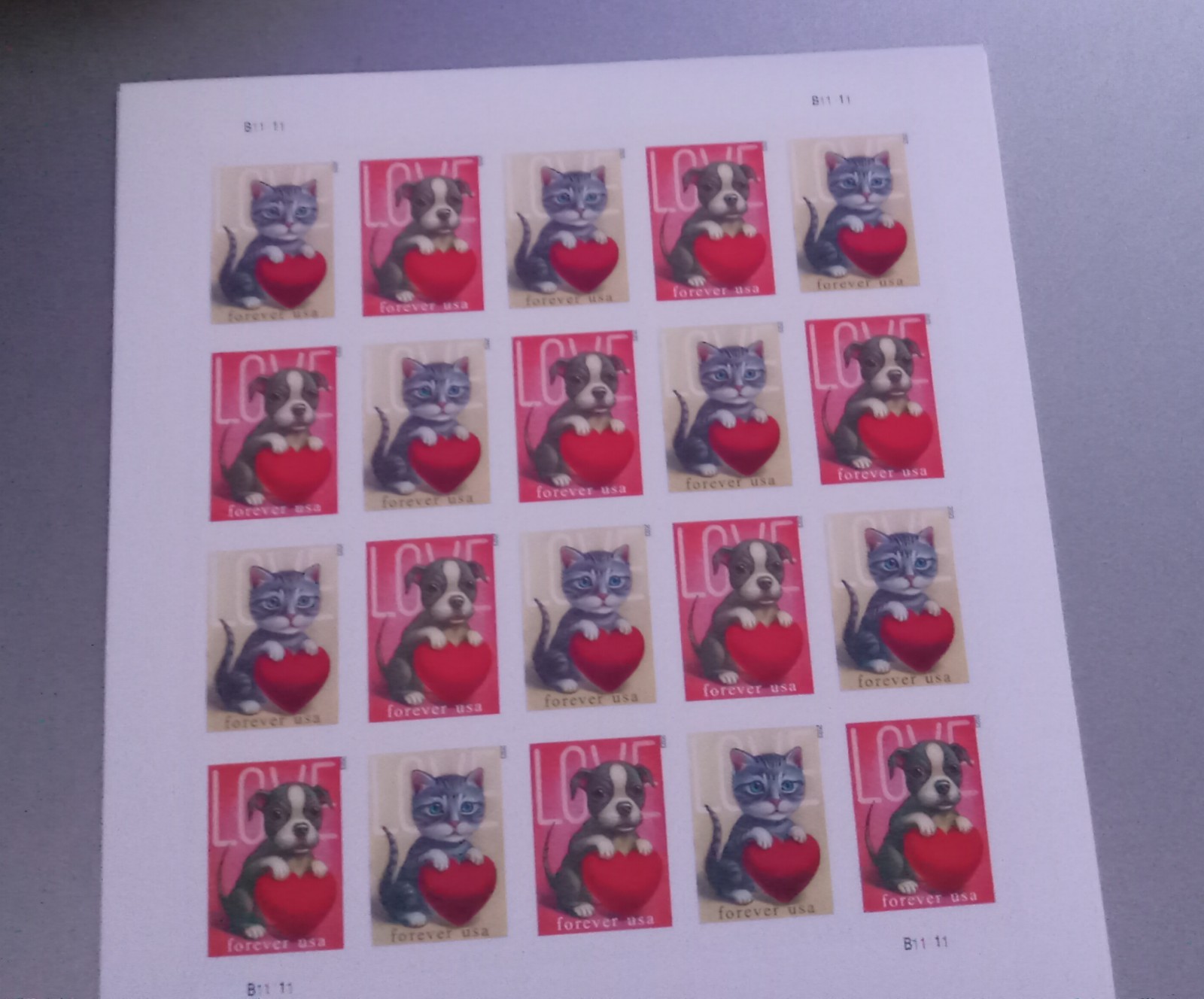 2022 USPS 20 Dogs & Cats LOVE Forever Postage Stamps  Valentine's Sweethearts