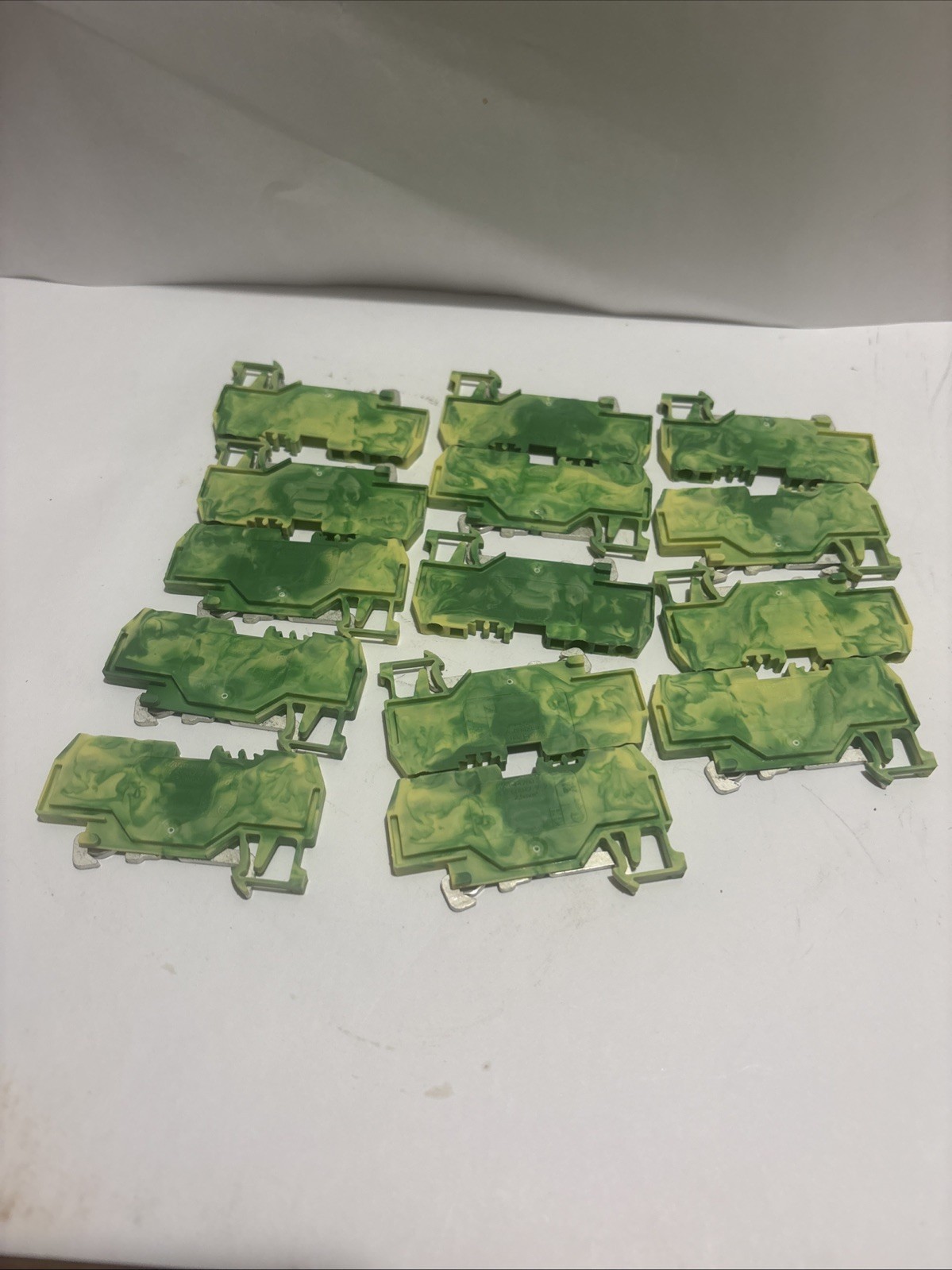 Lot of 14 - WAGO 280-687 2.5mm 3 Conductor Ground Terminal Blocks - NOS