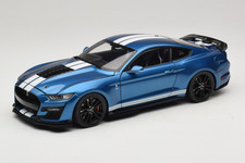 18RDC244-FO Ford Mustang Shelby GT 500 Atlas Blue Metallic IXO 1/18