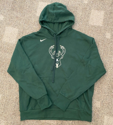 bucks hoodie nike