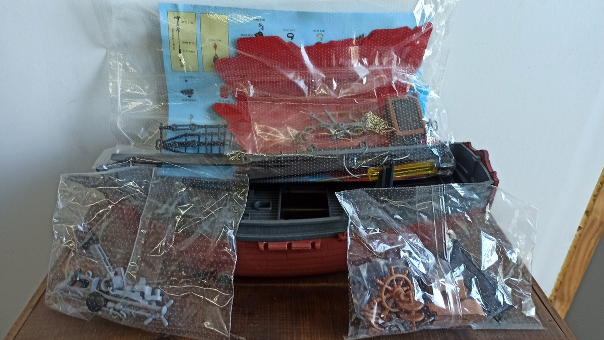 PLAYMOBIL PIRATE CORSAIR - NEW OPEN BOX - 3174 5733 - GEOBRA