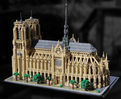 Lego Notre Dame De Paris Set (21061) With 4383 Pieces. Building Bricks 