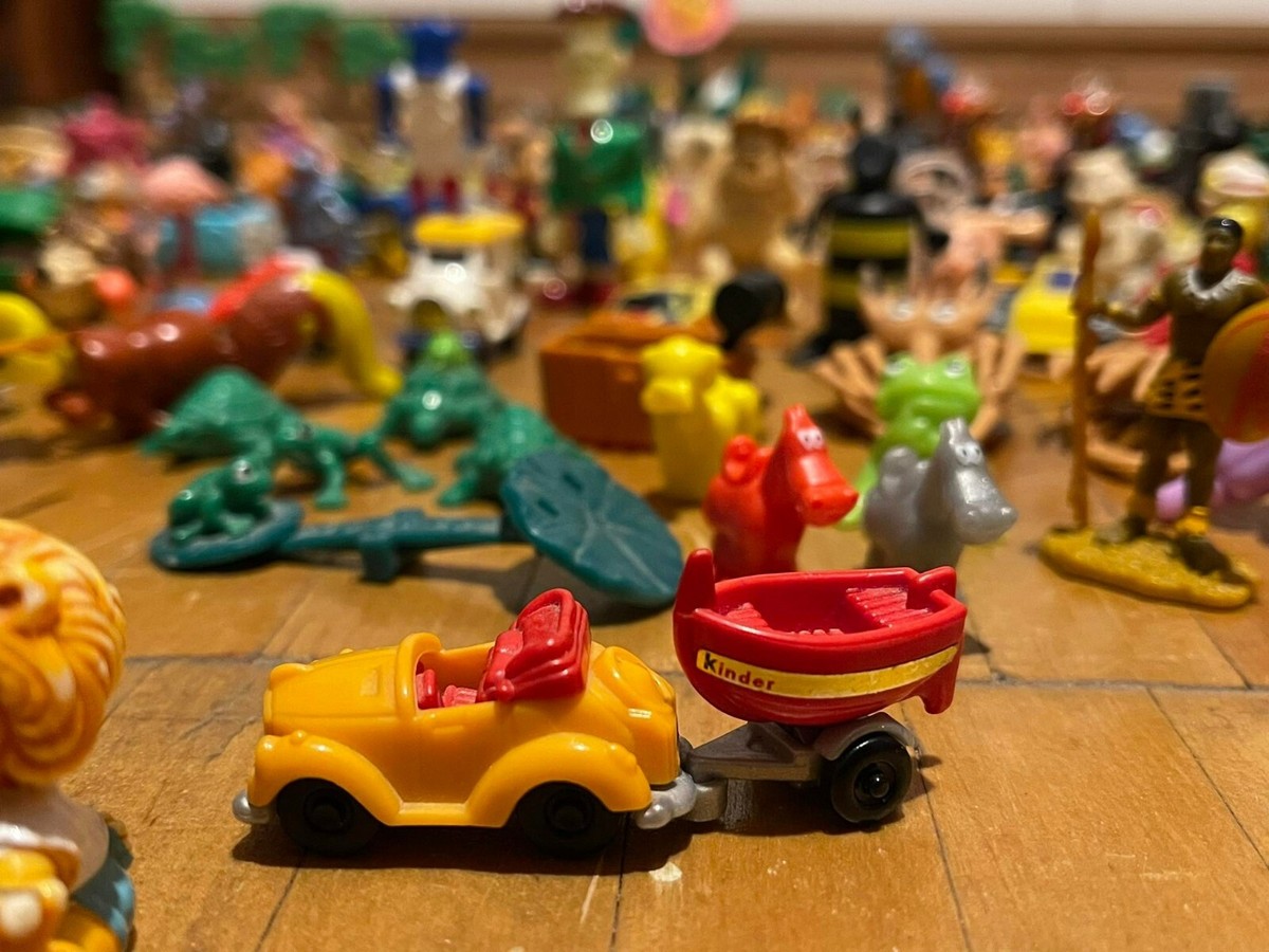 Vintage Huge Lot of 228 +20pieces dif Kinder Surprise toys figures
