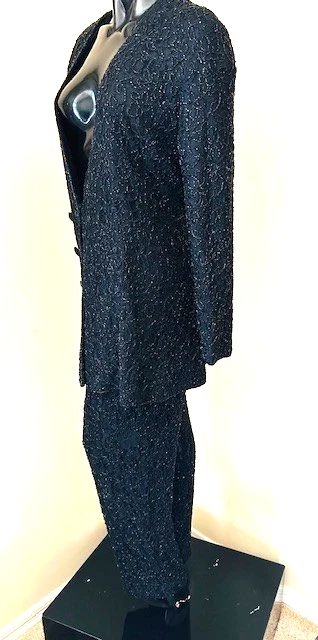 Traje Pantalón y Chaqueta Carmen Marc Valvo Corte V Negro Talla 10 Con Cuentas Pesadas Foto 2 de 4