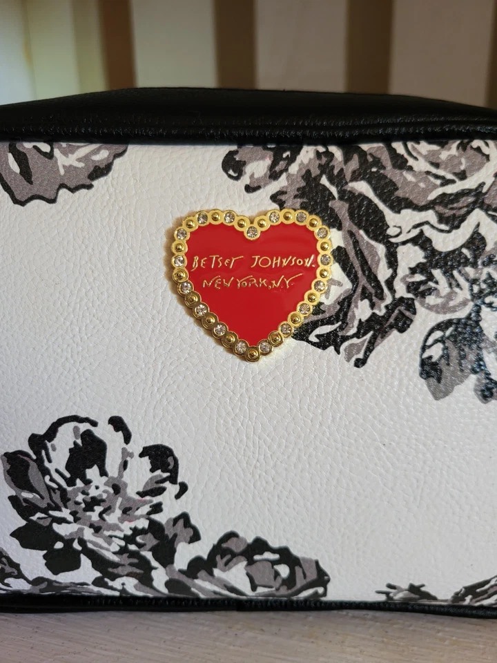 Betsy Johnson White W/ Black Roses, Faux Pebbled Leather Loaf Style Make Up Bag - Image 3 of 4